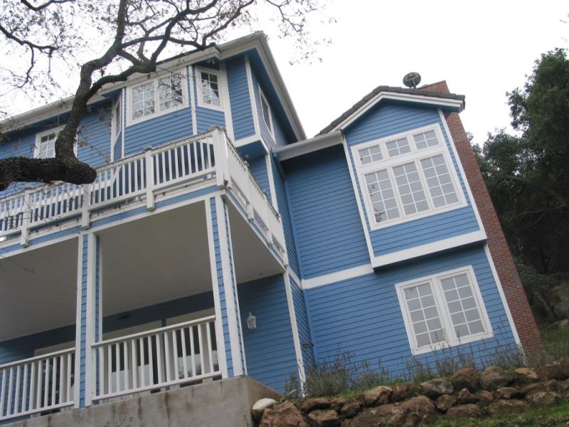 Doss Residence